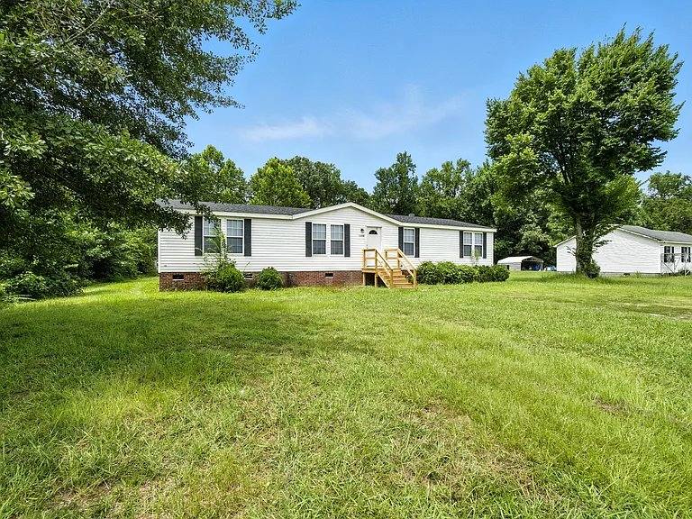 House for rent at 1168B Northside Rd, Elizabeth City, NC 27909