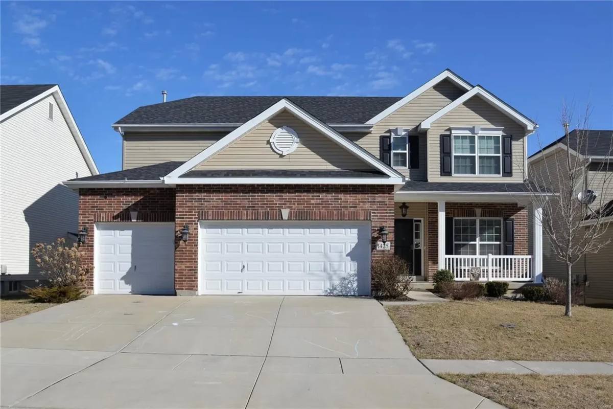 House for rent at 1425 Red Oak Plantation Dr, Ballwin, MO 63021