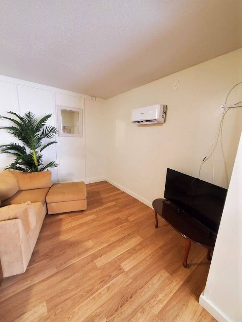 Apartment for rent at 3903 W Gadsden St #C, Pensacola, FL 32505