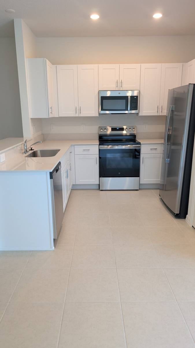 Townhouse for rent at 17247 Southern Haven Dr, Wimauma, FL 33598