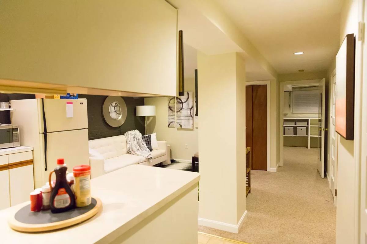 Apartment for rent at 1935 38th St NW, Washington, DC 20007