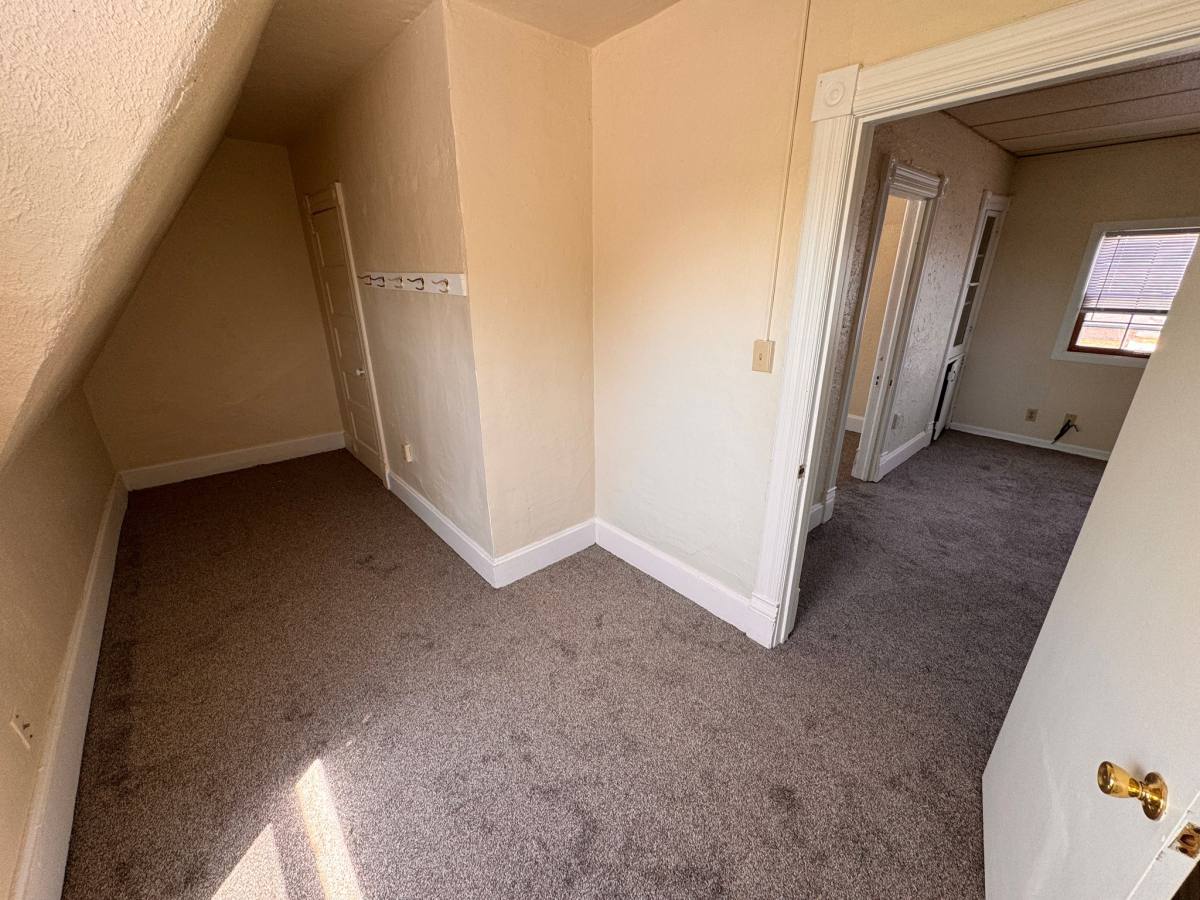 Apartment for rent at 1219 Milwaukee Ave #4, South Milwaukee, WI 53172