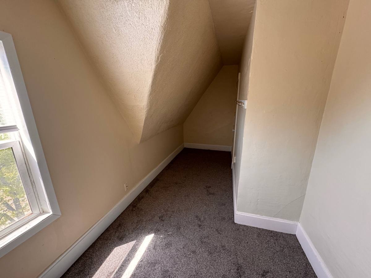 Apartment for rent at 1219 Milwaukee Ave #4, South Milwaukee, WI 53172