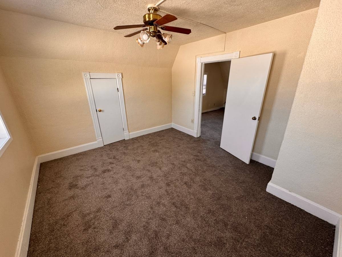 Apartment for rent at 1219 Milwaukee Ave #4, South Milwaukee, WI 53172