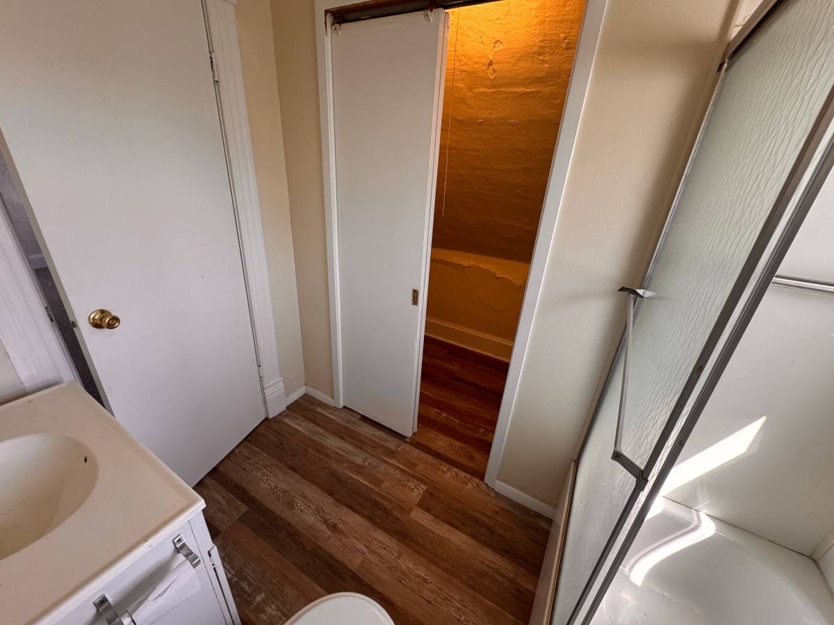 Apartment for rent at 1219 Milwaukee Ave #4, South Milwaukee, WI 53172