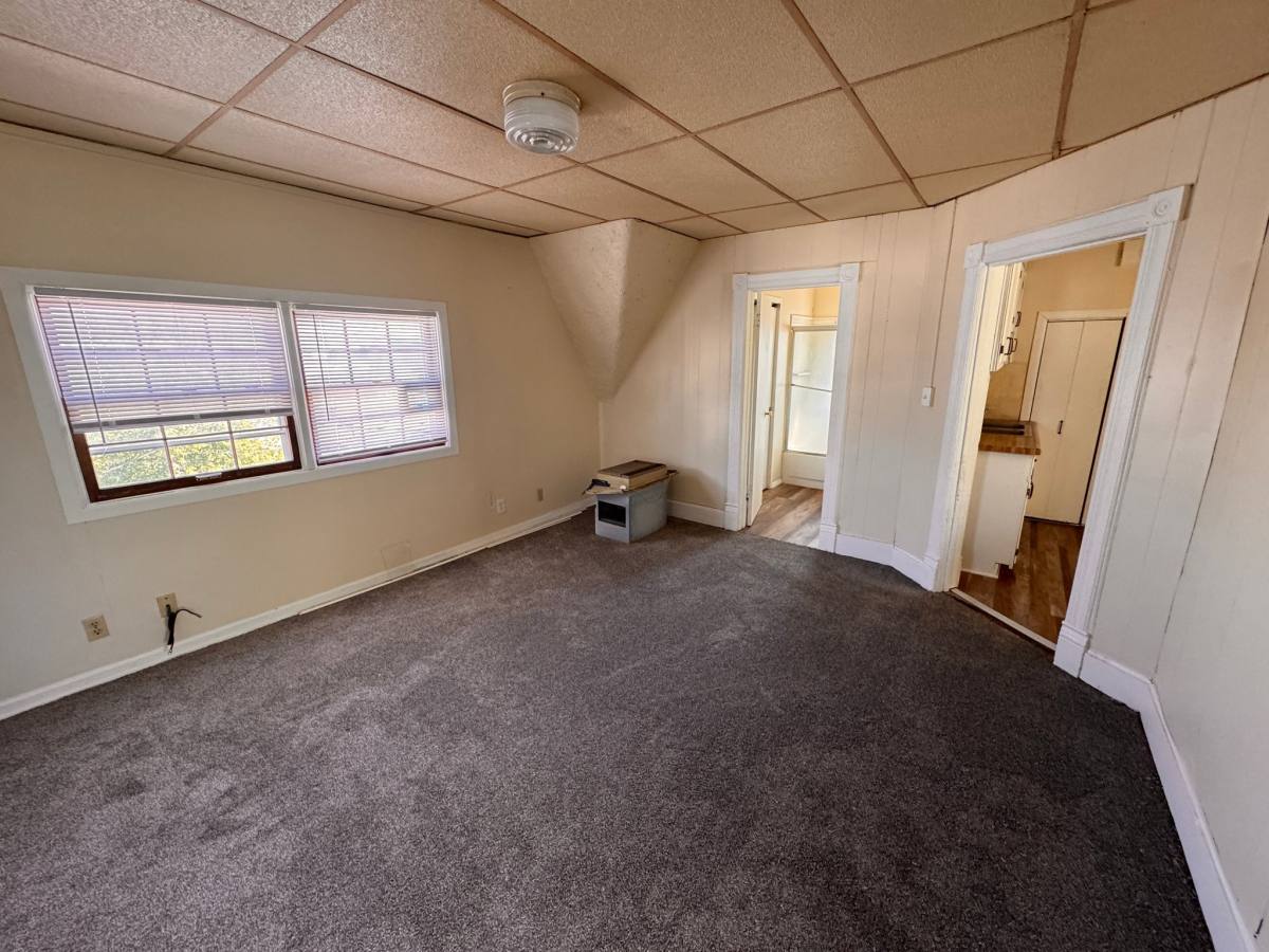 Apartment for rent at 1219 Milwaukee Ave #4, South Milwaukee, WI 53172