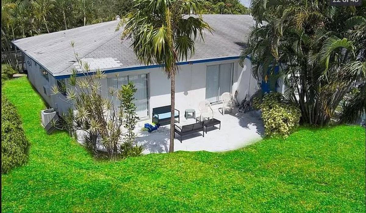 Apartment for rent at 3860 NE 23 Ave, Pompano Beach, FL 33064