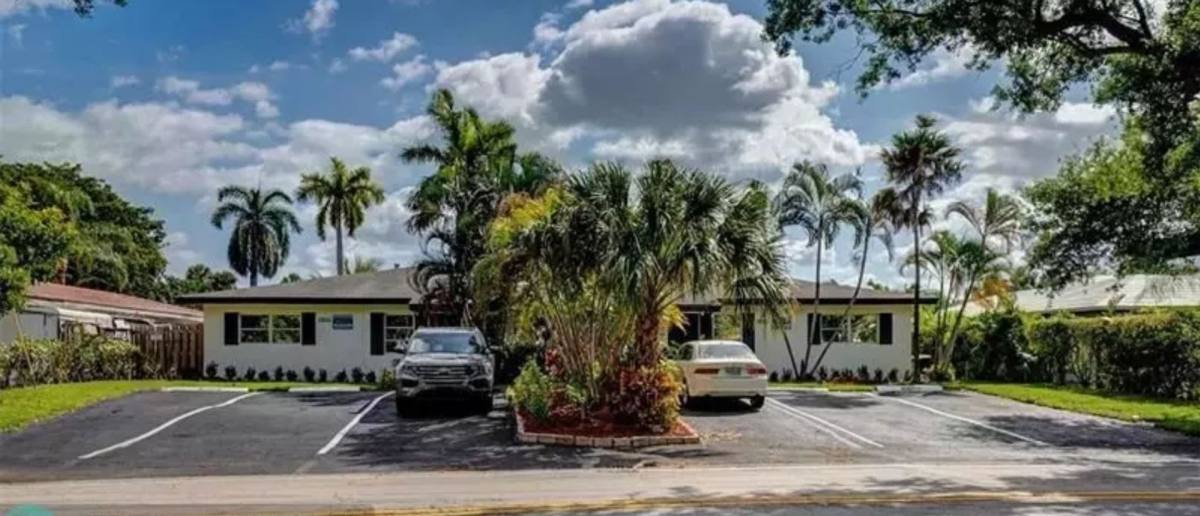 Apartment for rent at 3860 NE 23 Ave, Pompano Beach, FL 33064