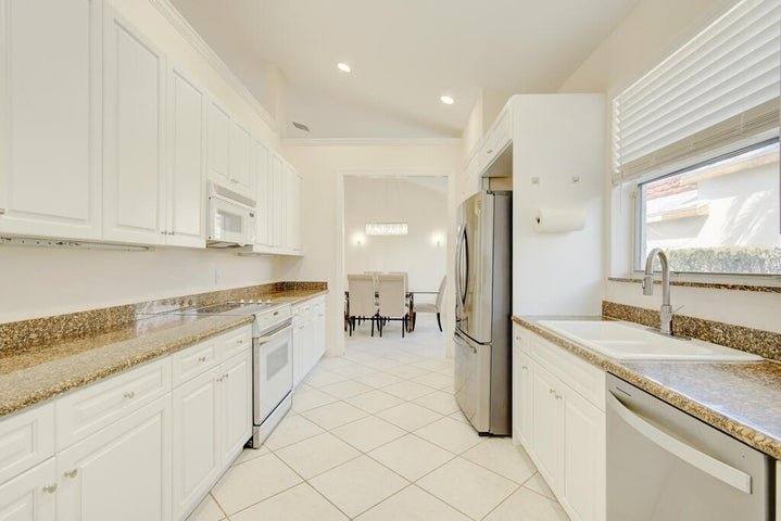House for rent at 6646 Oakmont Way, West Palm Beach, FL 33412