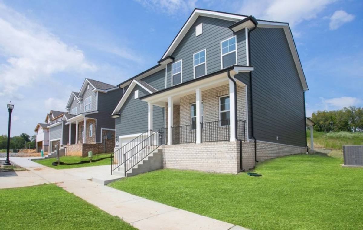House for rent at 448 Jet Stream Dr, La Vergne, TN 37086