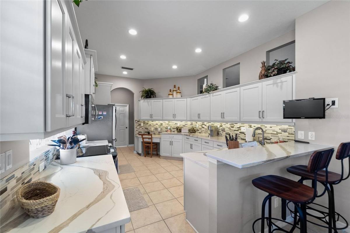 House for rent at 5175 Cantabria Crest Molokai Dr, Sarasota, FL 34238