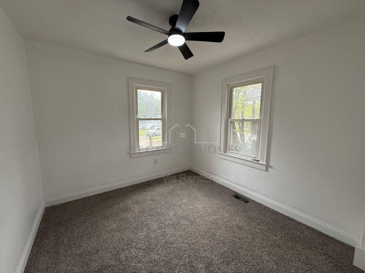 Apartment for rent at 778 Ravenswood St, Akron, OH 44306