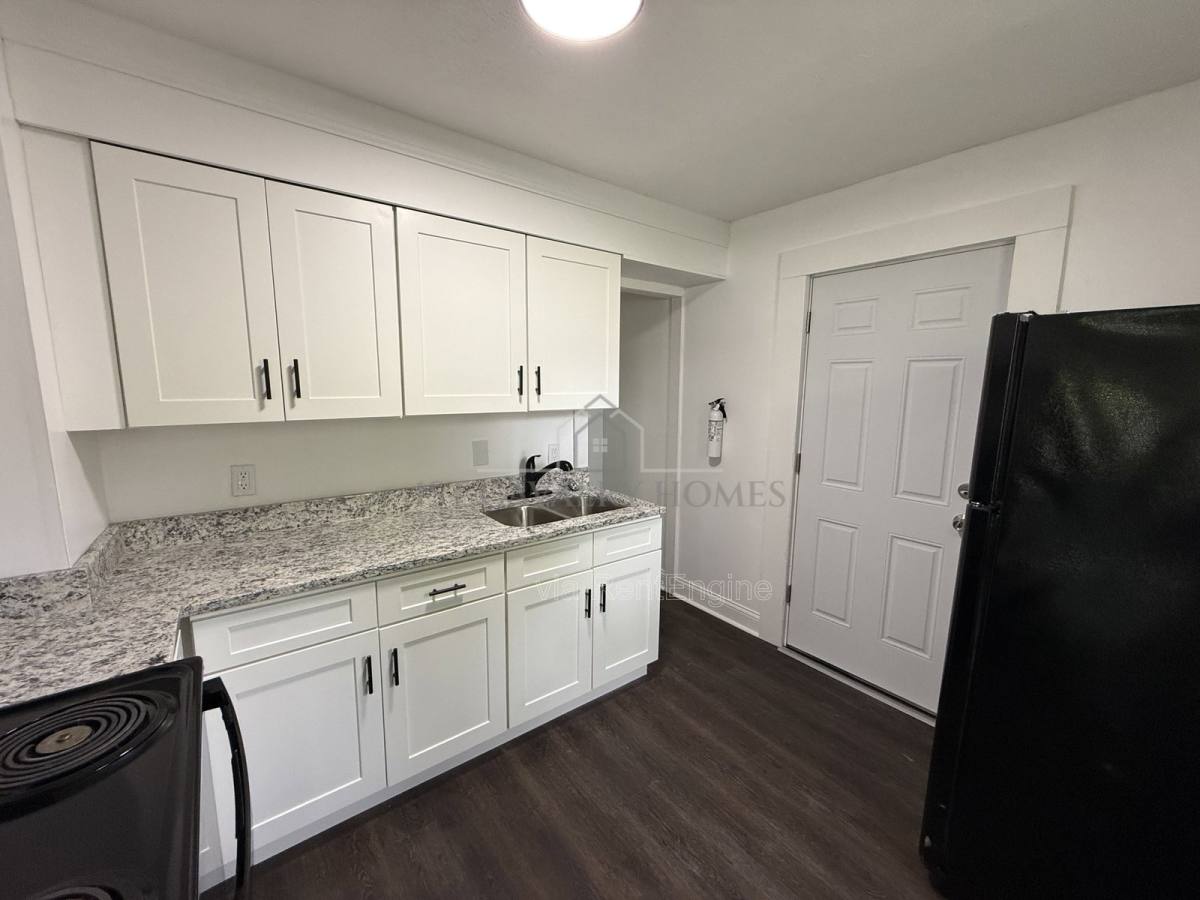 Apartment for rent at 778 Ravenswood St, Akron, OH 44306