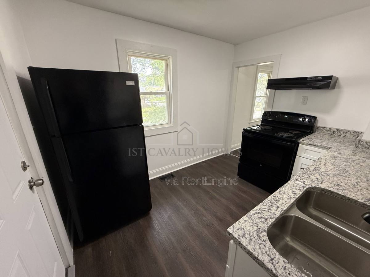 Apartment for rent at 778 Ravenswood St, Akron, OH 44306