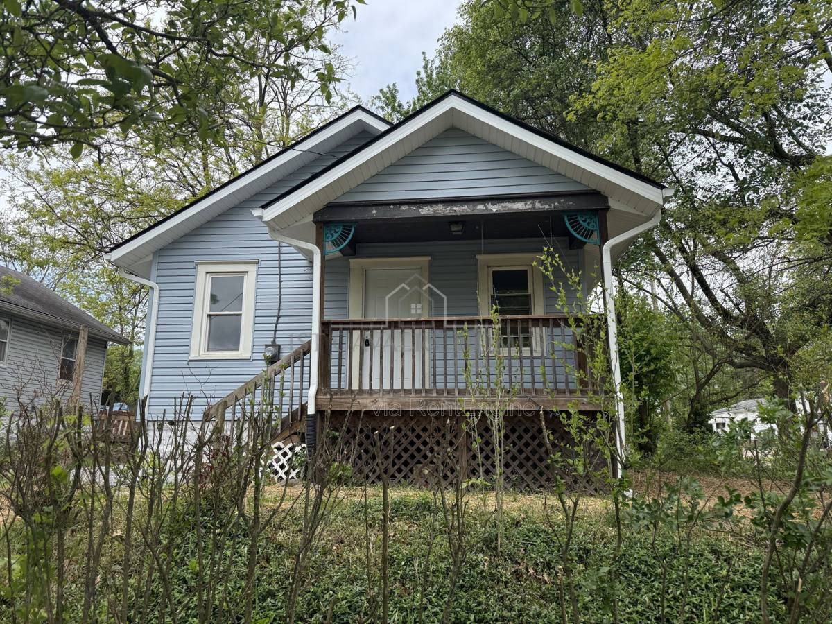 Apartment for rent at 778 Ravenswood St, Akron, OH 44306