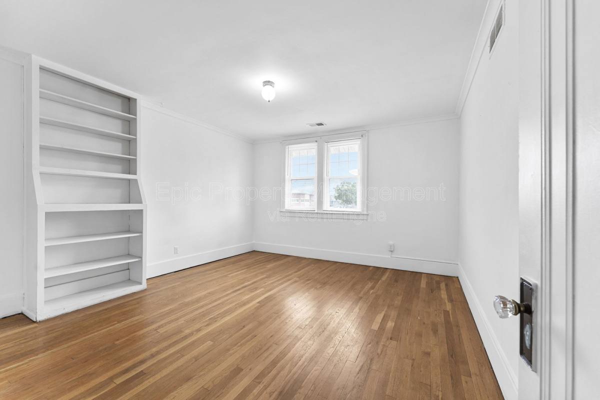 Apartment for rent at 152 Ford Ave, Wyandotte, MI 48192
