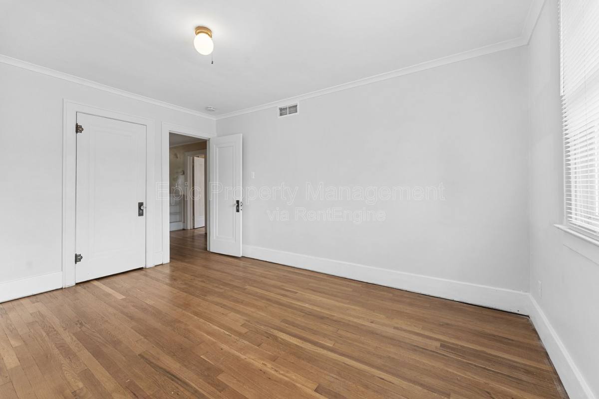 Apartment for rent at 152 Ford Ave, Wyandotte, MI 48192