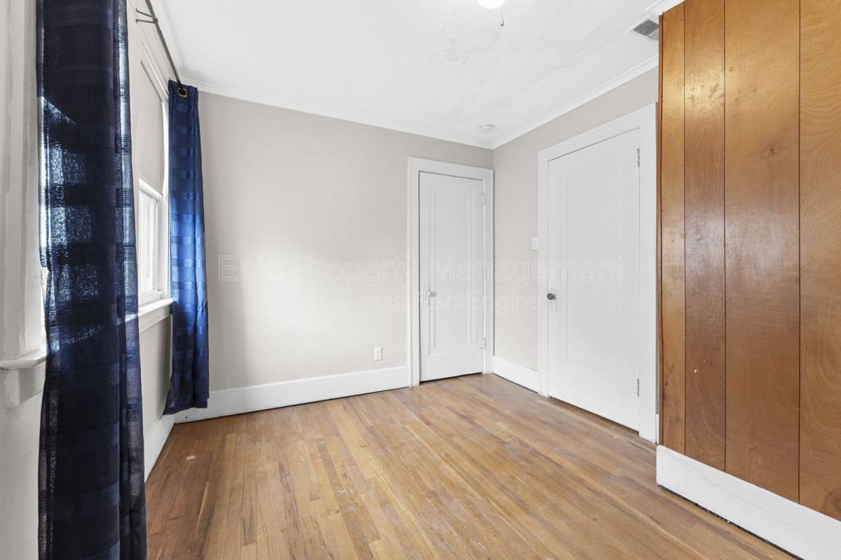 Apartment for rent at 152 Ford Ave, Wyandotte, MI 48192