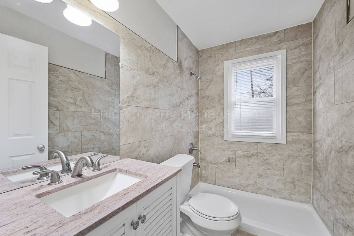 Apartment for rent at 51623 Mound Rd #C, Utica, MI 48316