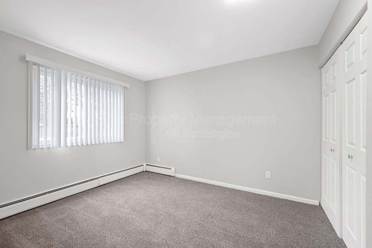 Apartment for rent at 51623 Mound Rd #C, Utica, MI 48316