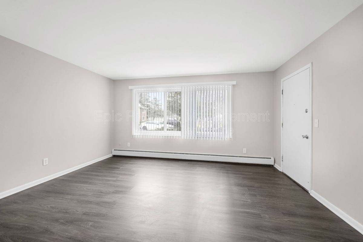 Apartment for rent at 51623 Mound Rd #C, Utica, MI 48316