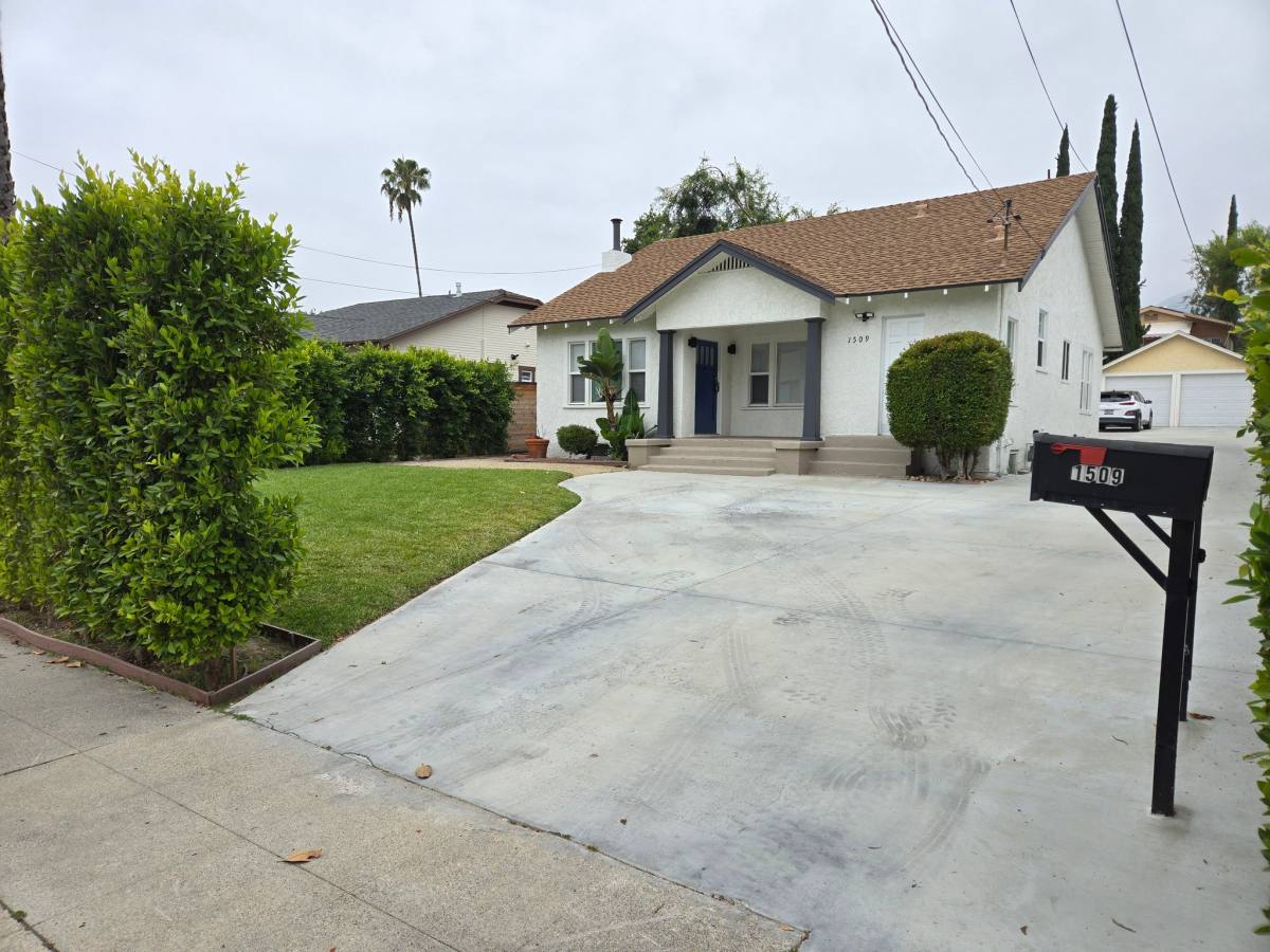 House for rent at 1509 E Elizabeth St, Pasadena, CA 91104