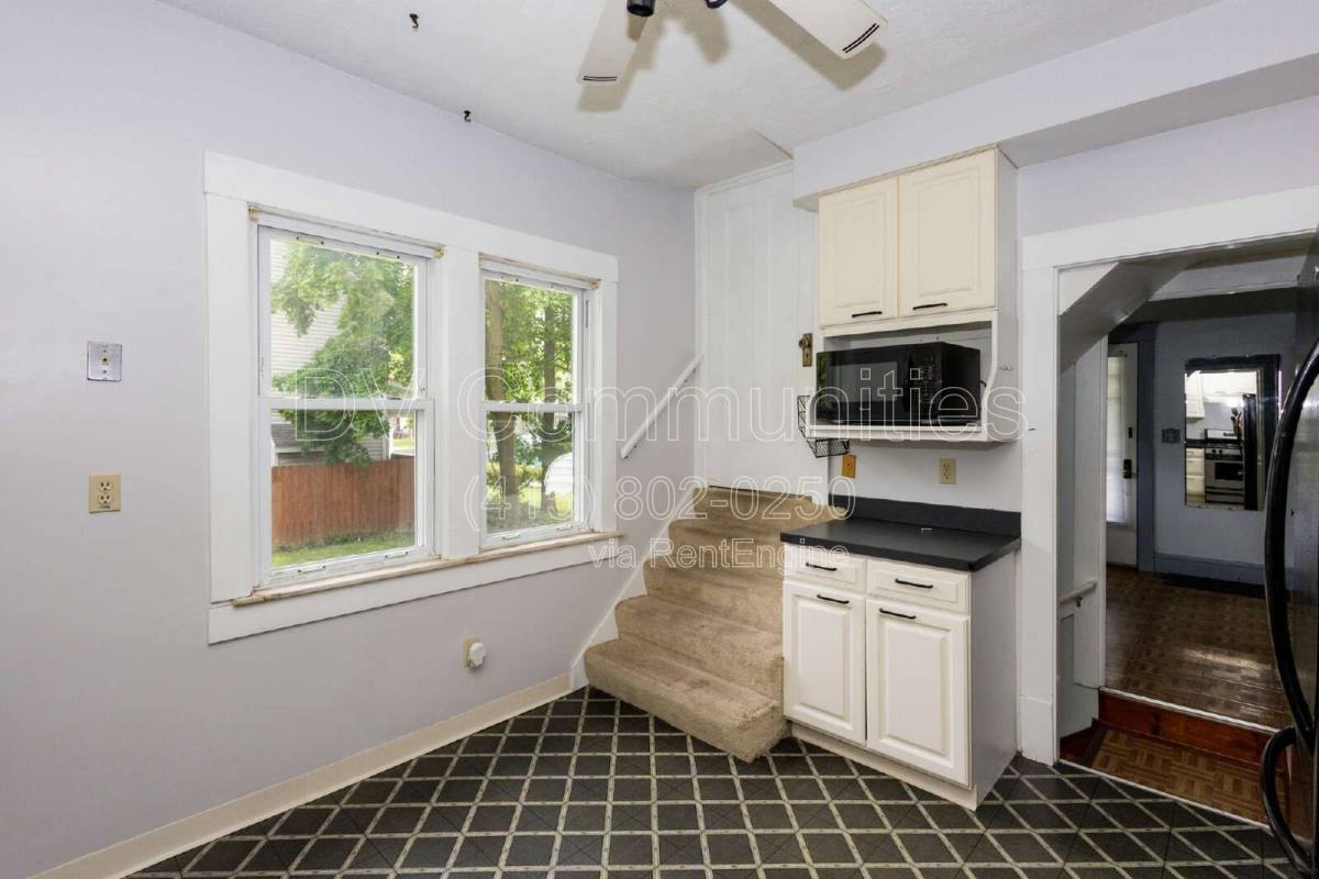 House for rent at 1584 Maple Rd, Cleveland, OH 44121