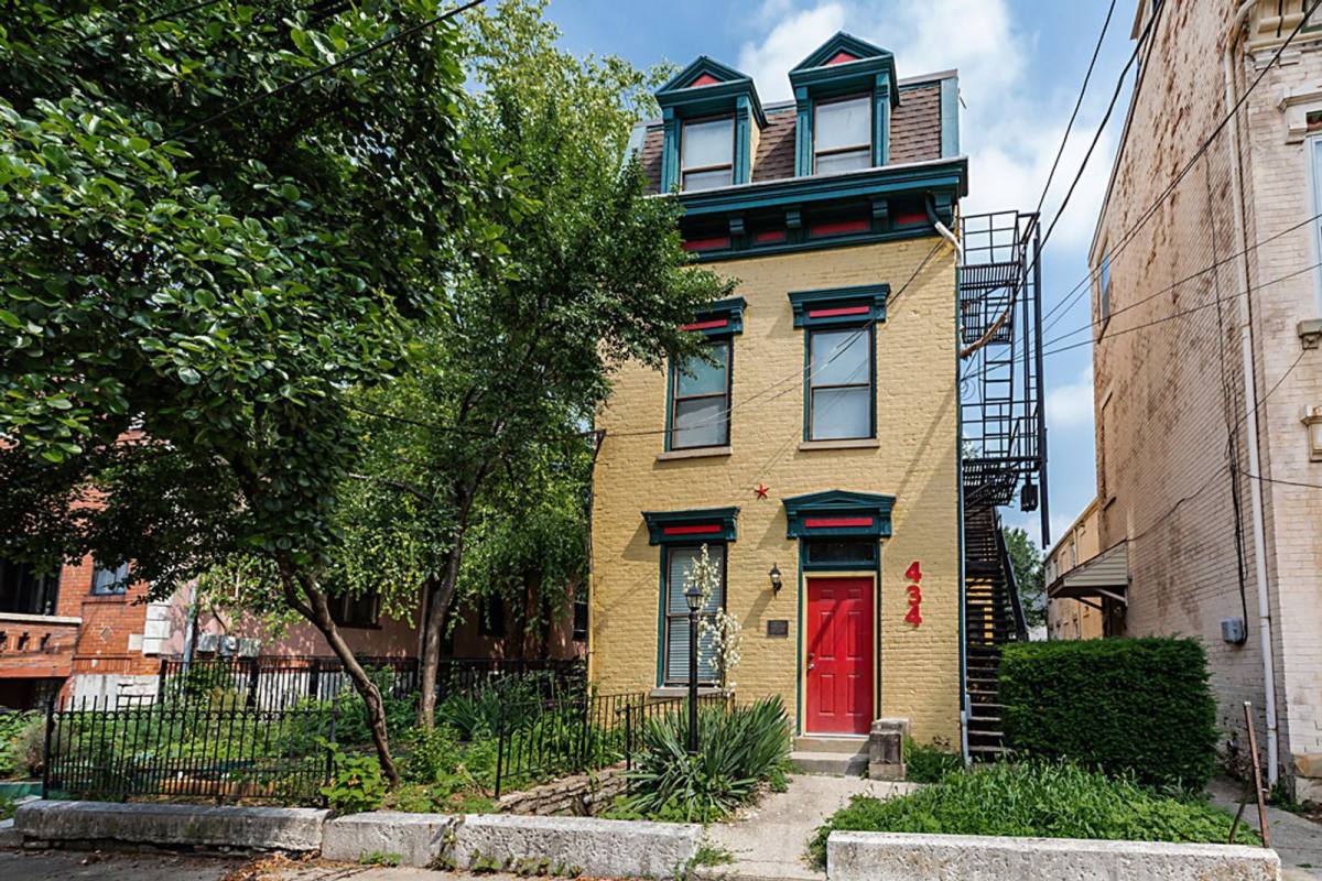 Apartment for rent at 434 Elizabeth St #2, Cincinnati, OH 45203