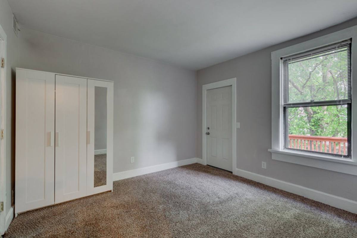Apartment for rent at 434 Elizabeth St #2, Cincinnati, OH 45203