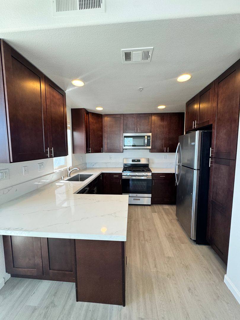 Apartment for rent at 730-734 Broadway, Chula Vista, CA 91910