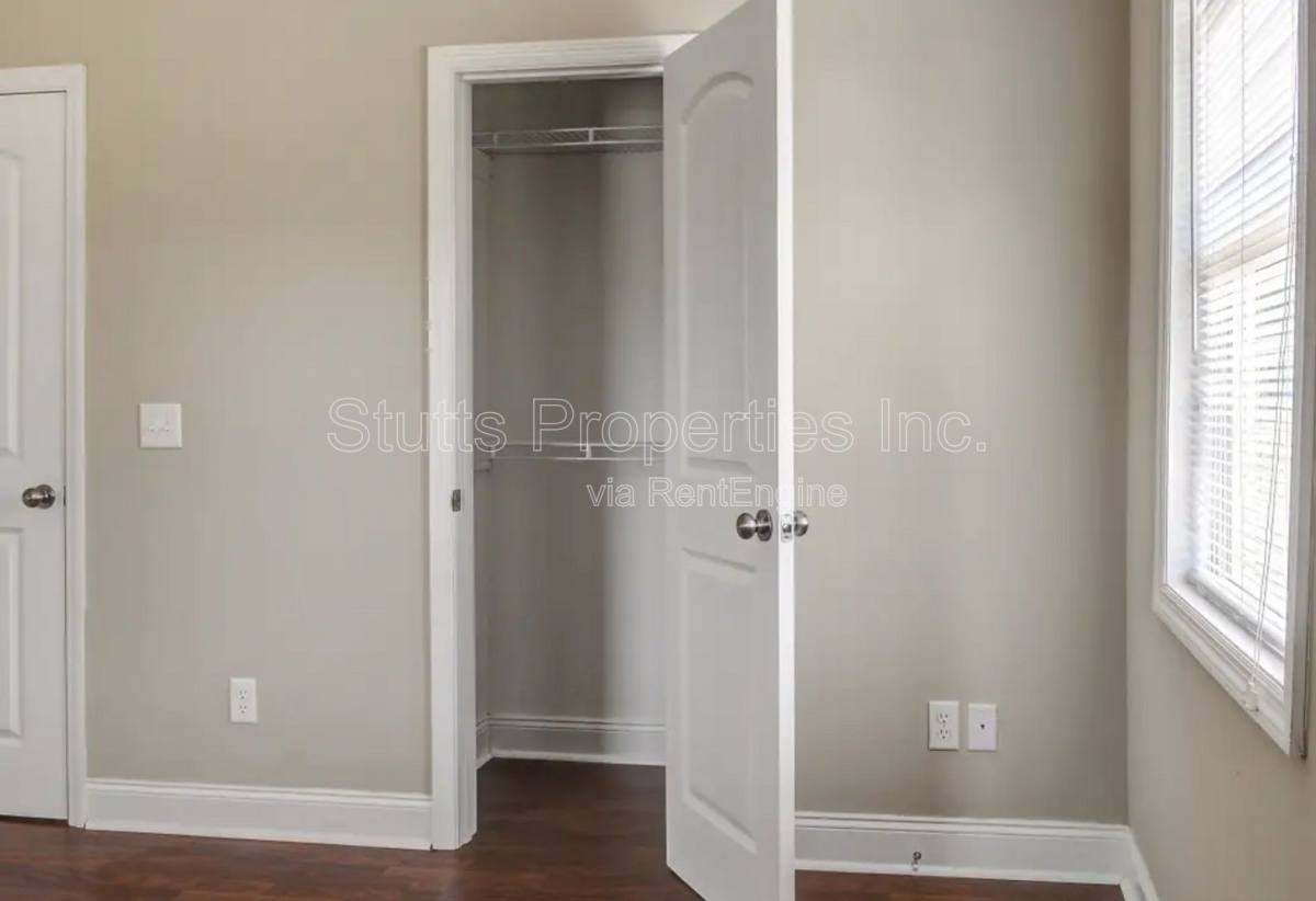 Apartment for rent at 1246 Graham Ave #6, Florence, AL 35630