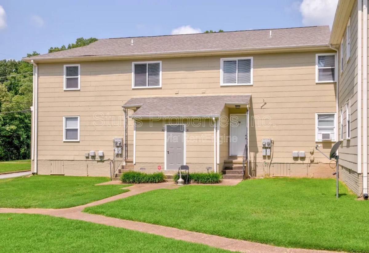 Apartment for rent at 1246 Graham Ave #6, Florence, AL 35630