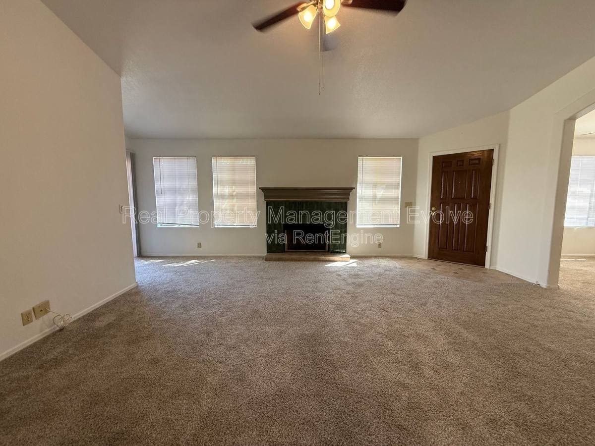 House for rent at 4260 E Rosemonte Dr, Phoenix, AZ 85050