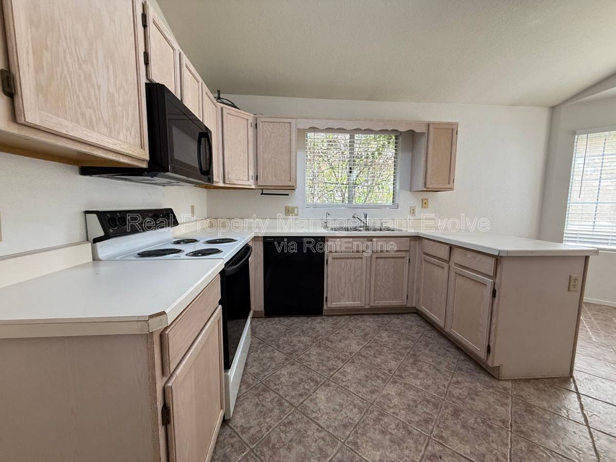 House for rent at 4260 E Rosemonte Dr, Phoenix, AZ 85050