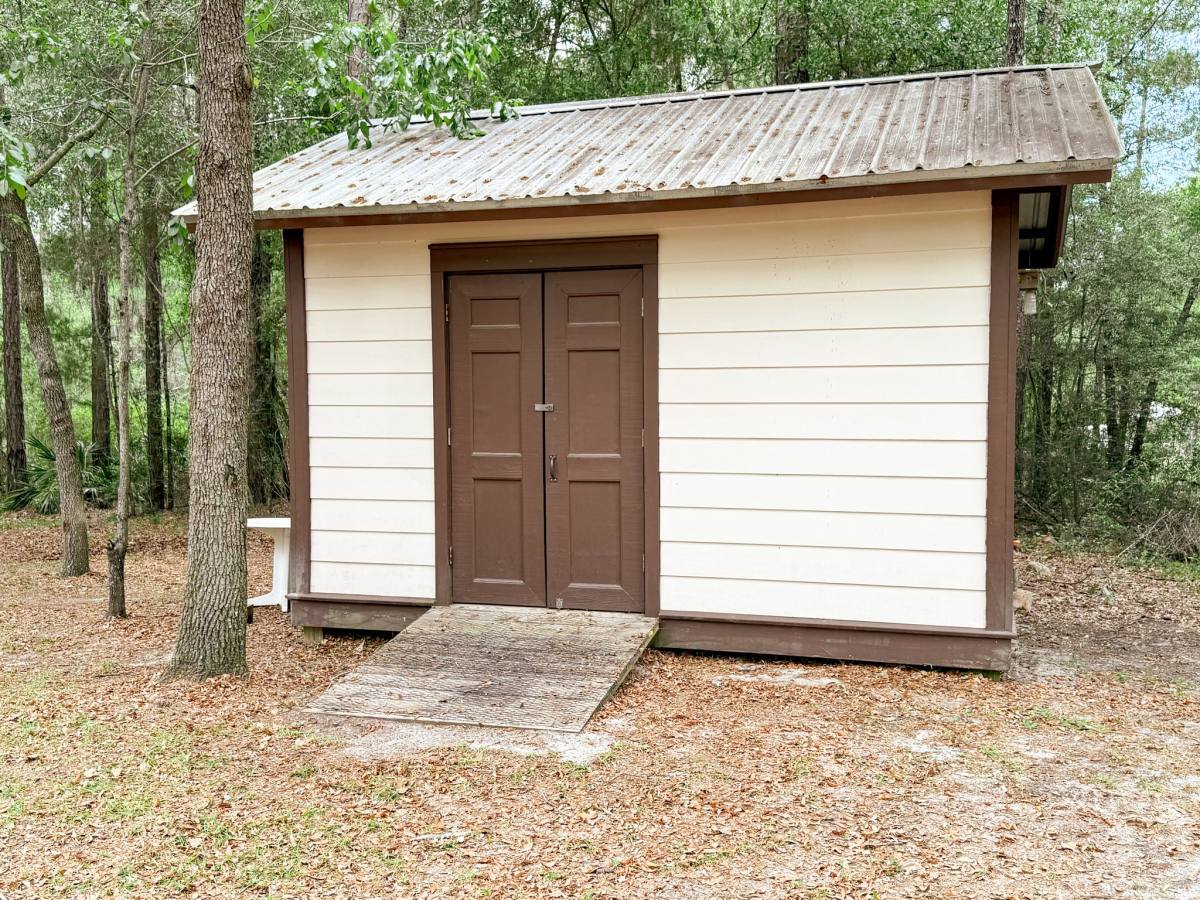 House for rent at 245 Pine St, Freeport, FL 32439