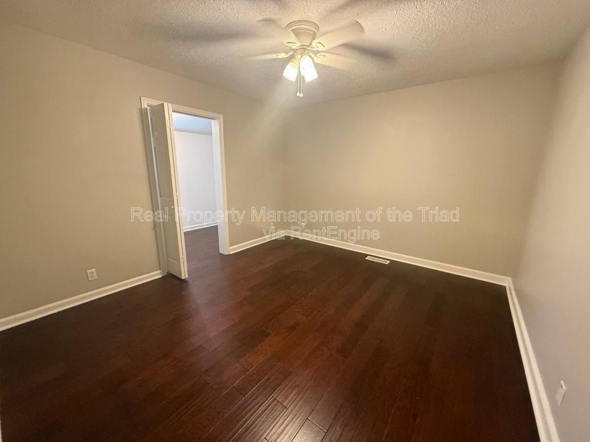 House for rent at 2817 Shady Lawn Dr, Greensboro, NC 27408