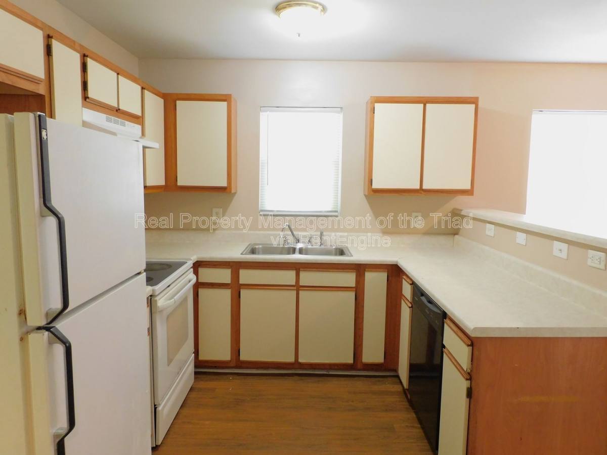 House for rent at 909 Beaumont Ave, Greensboro, NC 27401
