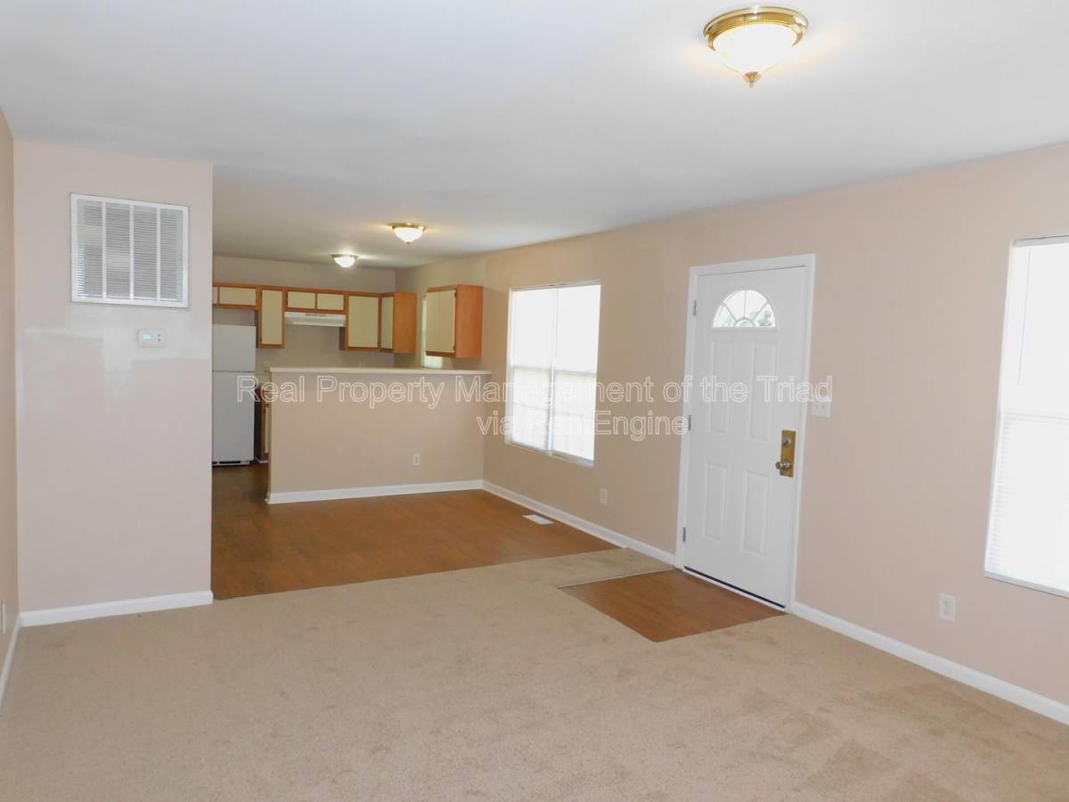 House for rent at 909 Beaumont Ave, Greensboro, NC 27401