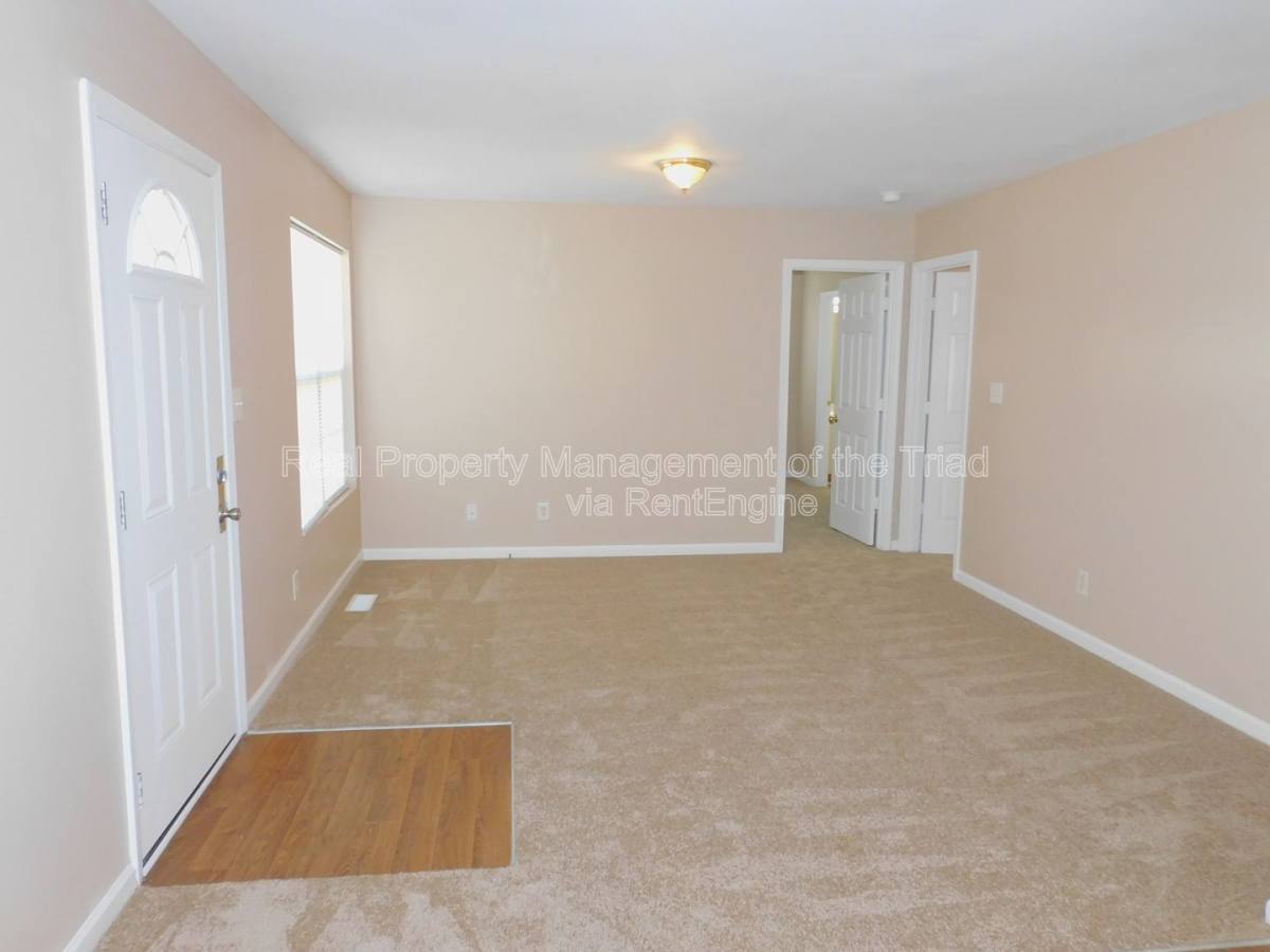 House for rent at 909 Beaumont Ave, Greensboro, NC 27401