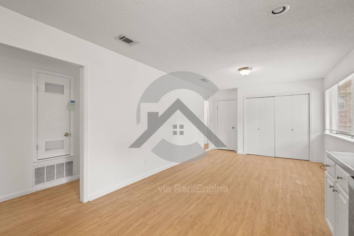 House for rent at 9409 Cerelle Dr, Little Rock, AR 72205