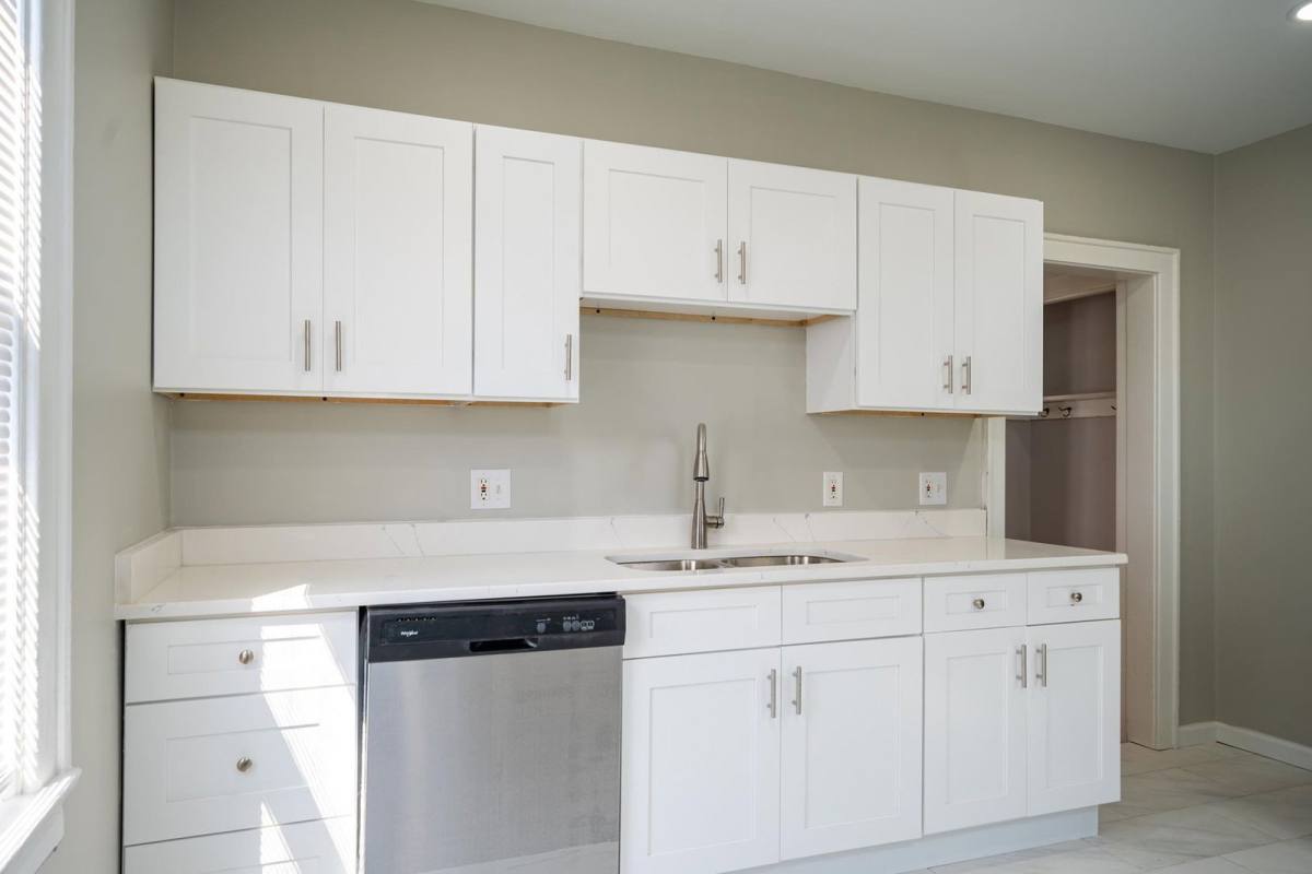 Apartment for rent at 75 E Markison Ave, Columbus, OH 43207