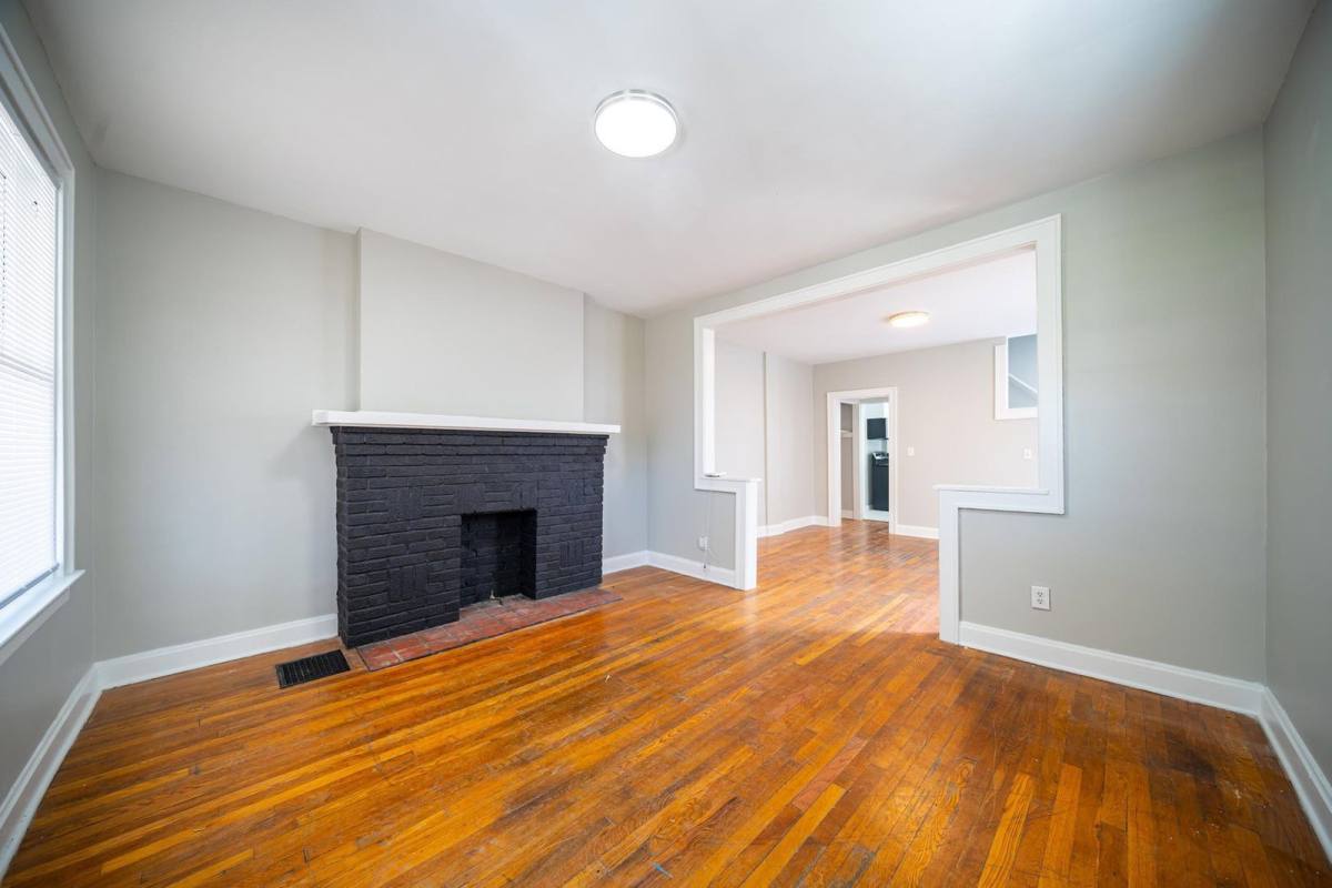 Apartment for rent at 75 E Markison Ave, Columbus, OH 43207