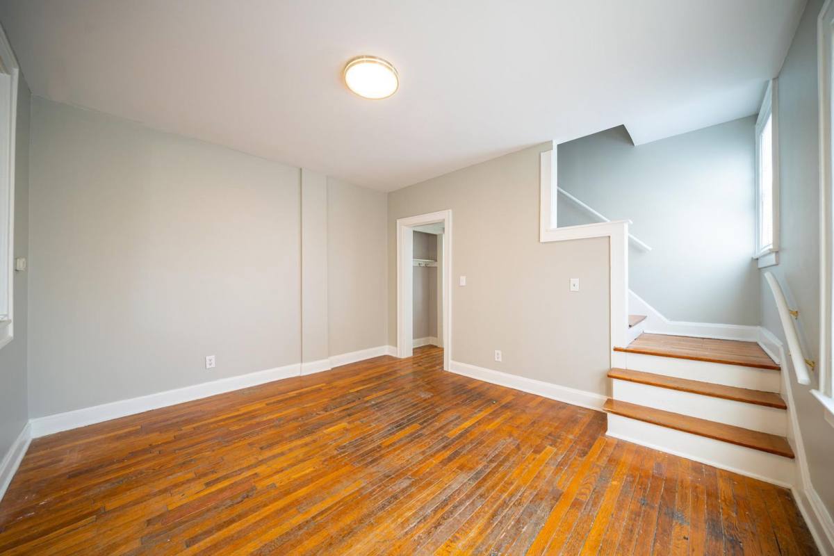 Apartment for rent at 75 E Markison Ave, Columbus, OH 43207