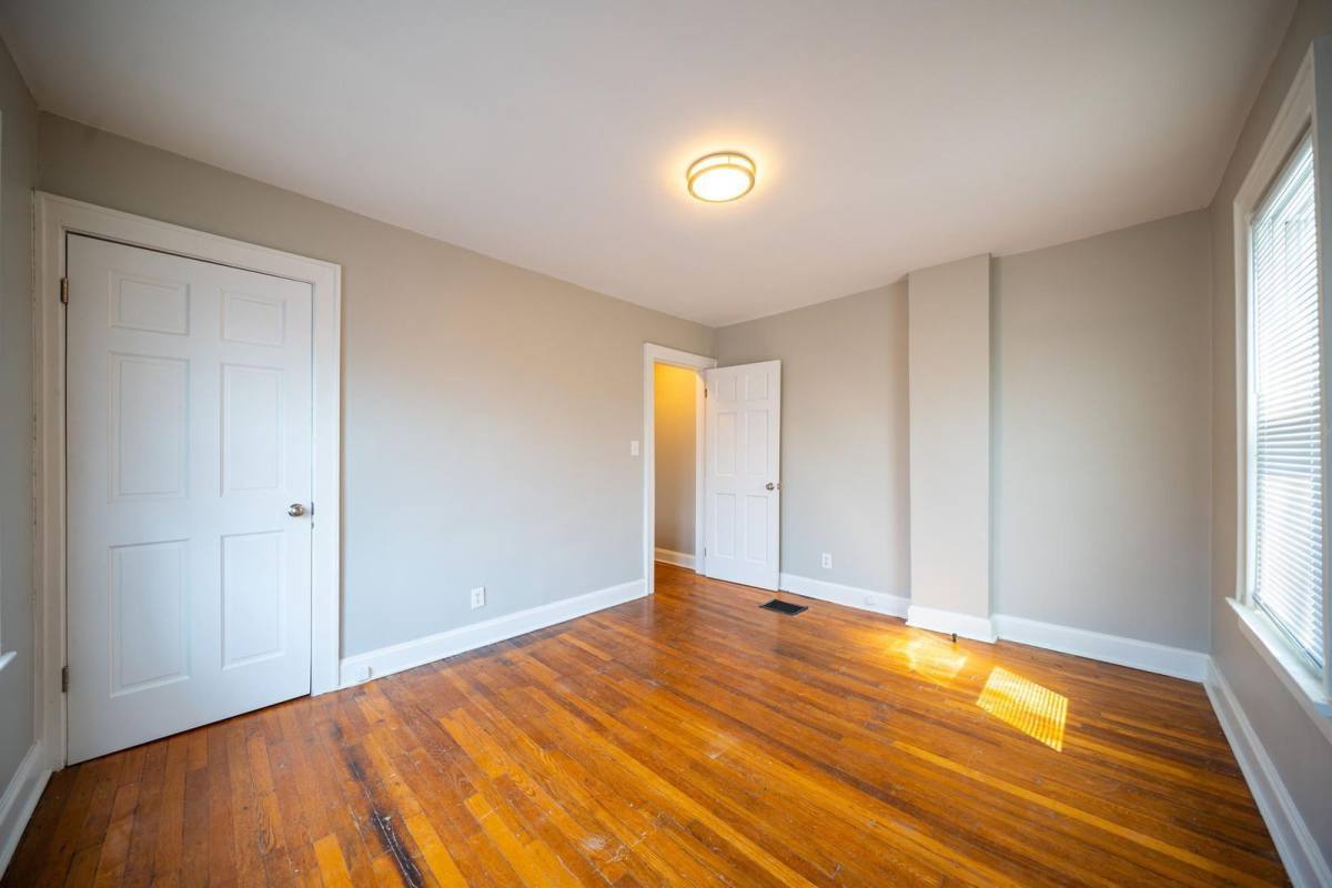 Apartment for rent at 75 E Markison Ave, Columbus, OH 43207