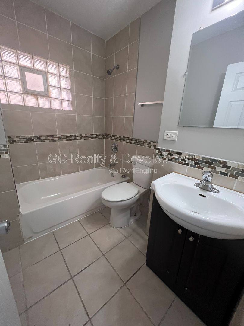 Apartment for rent at 8336 S Kingston Ave #1, Chicago, IL 60617