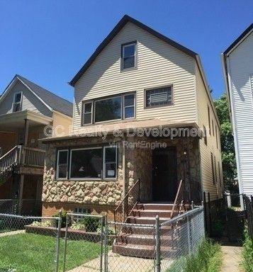 Apartment for rent at 8336 S Kingston Ave #1, Chicago, IL 60617