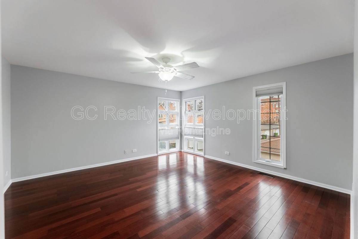 Apartment for rent at 5424 S Ellis Ave #A, Chicago, IL 60615