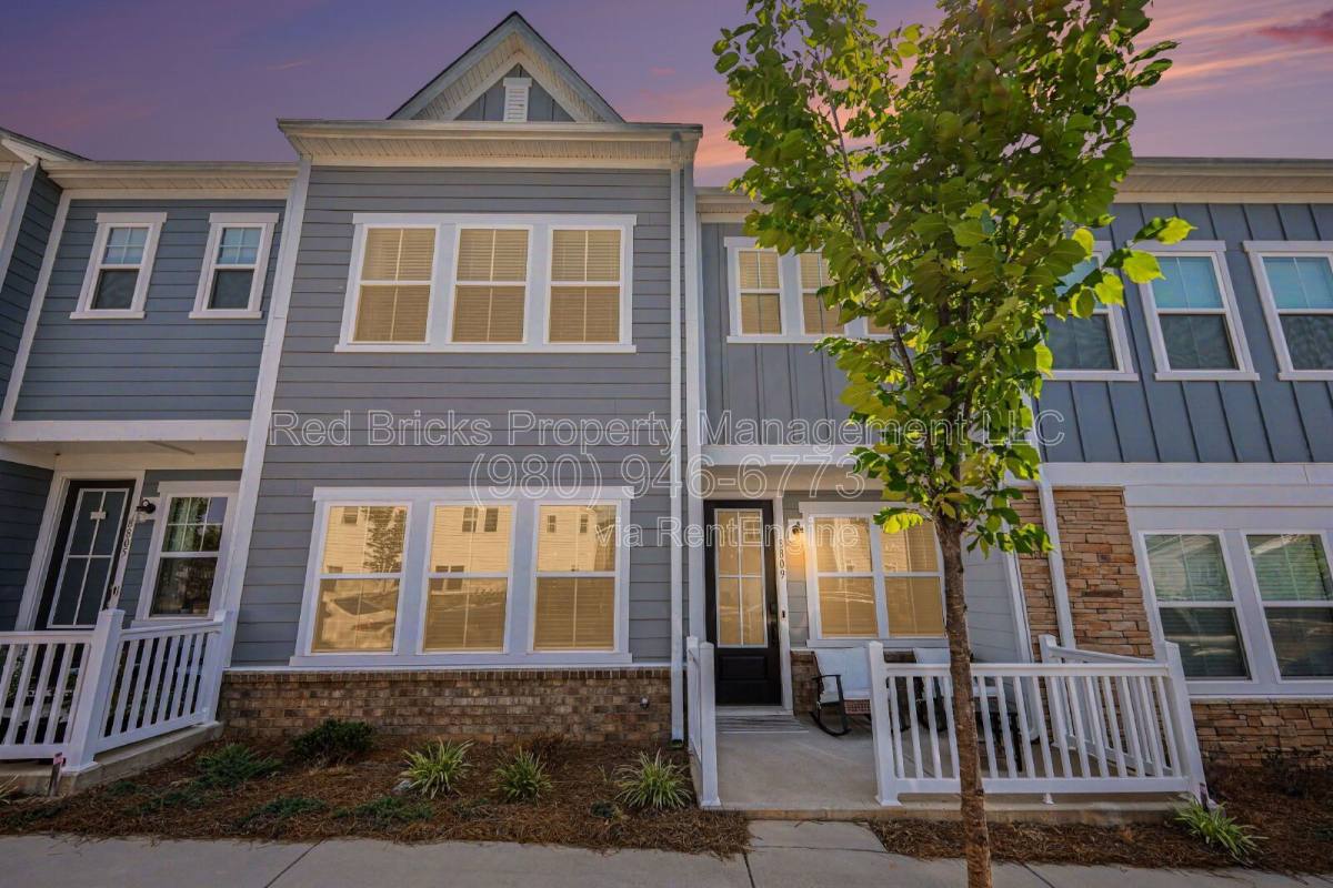 Townhouse for rent at 8809 Arrington Hall, Harrisburg, NC 28075