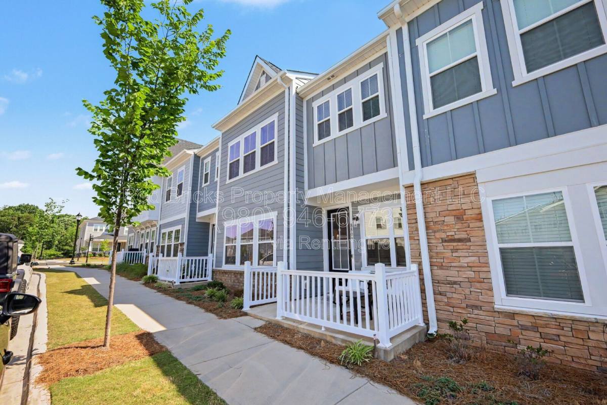 Townhouse for rent at 8809 Arrington Hall, Harrisburg, NC 28075