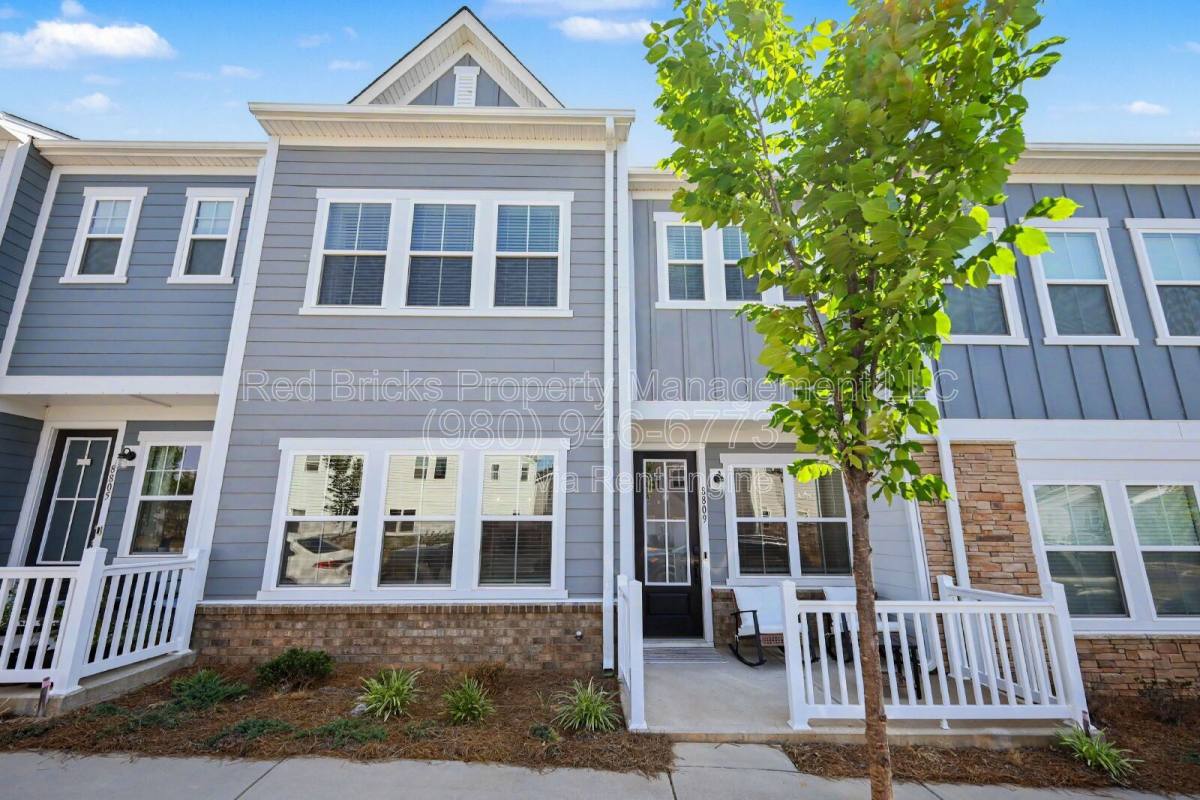 Townhouse for rent at 8809 Arrington Hall, Harrisburg, NC 28075